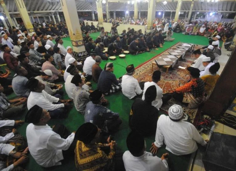 Majlis Sema’an Al-Quran Moloekatan sebagai Ajang Dzikir dan Tapa Brata Modern