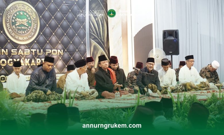 Majelis Sima’an Al Quran dan Dzikrul Ghofilin Moloekatan Gus Miek